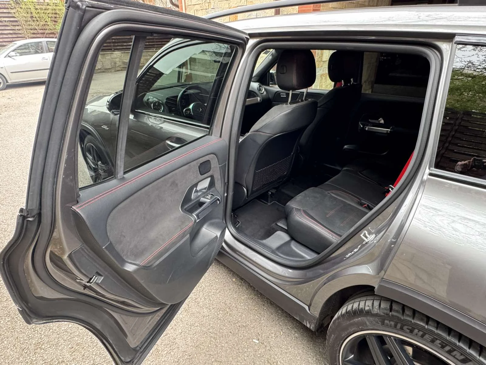 Mercedes-Benz GLB35AMG 4M Multibeam ������ MBUX High-End Night ����� | Mobile.bg � ����������� 12