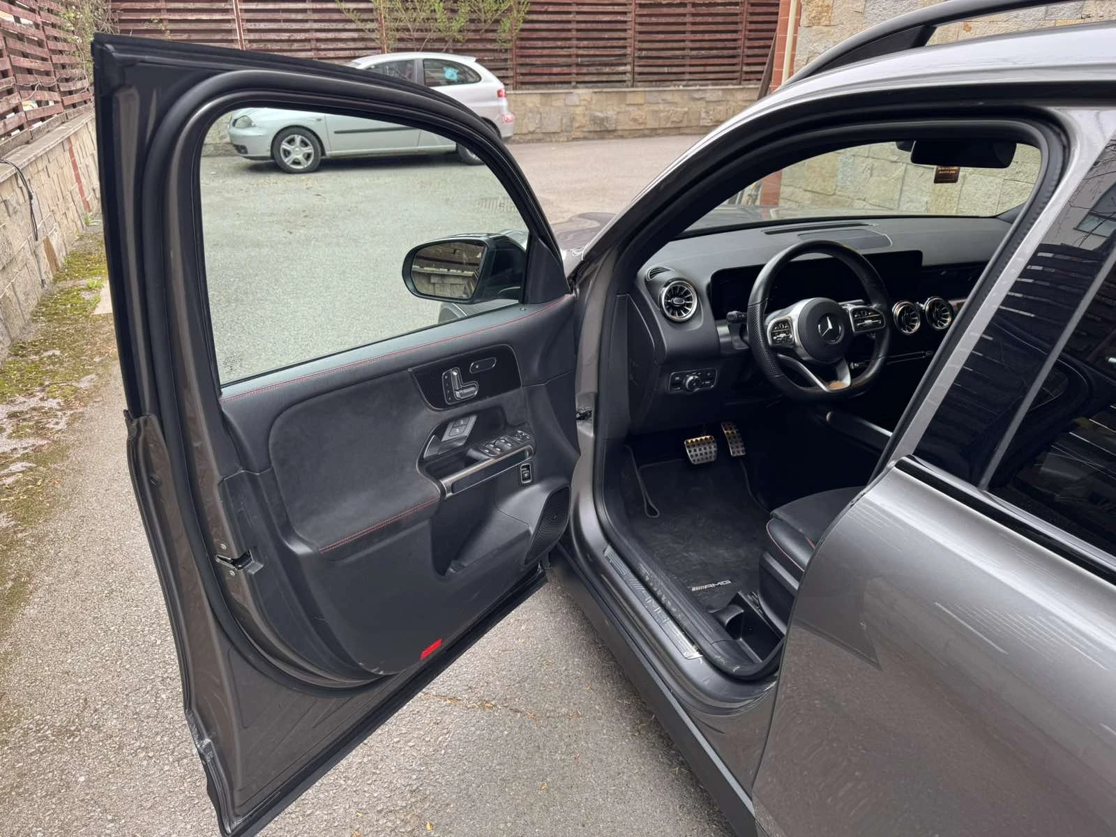 Mercedes-Benz GLB35AMG 4M Multibeam ������ MBUX High-End Night ����� | Mobile.bg � ����������� 13