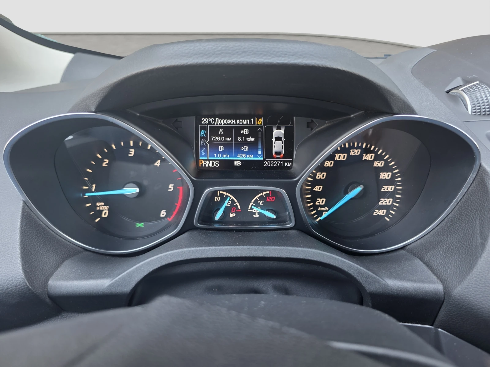 Ford Kuga 2.0 TDCI 4x4 TITANIUM, снимка 17 - Автомобили и джипове - 54766400