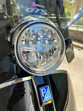 Vespa GTS Super GTS 300 с Vespa куфар, снимка 6