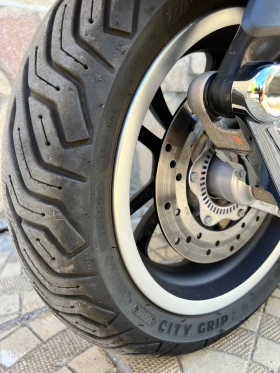 Vespa GTS Super GTS 300 с Vespa куфар, снимка 11