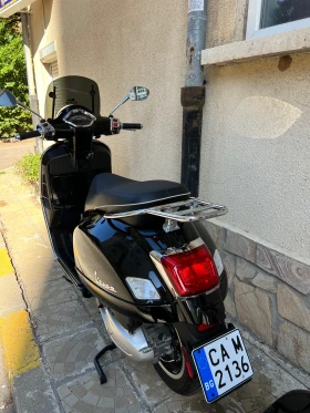 Vespa GTS Super GTS 300 с Vespa куфар, снимка 3