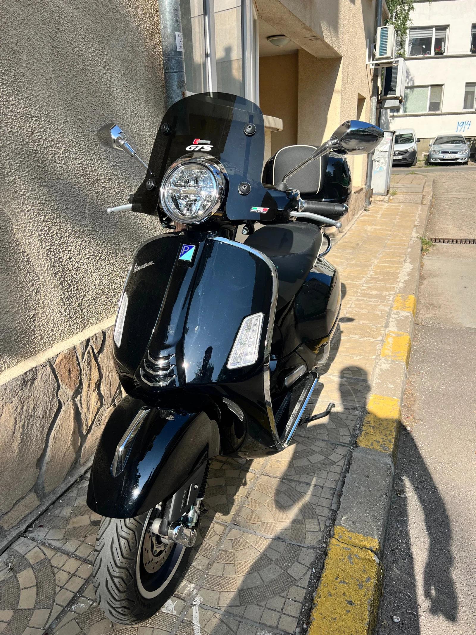 Vespa GTS 300 с Vespa куфар - изображение 2