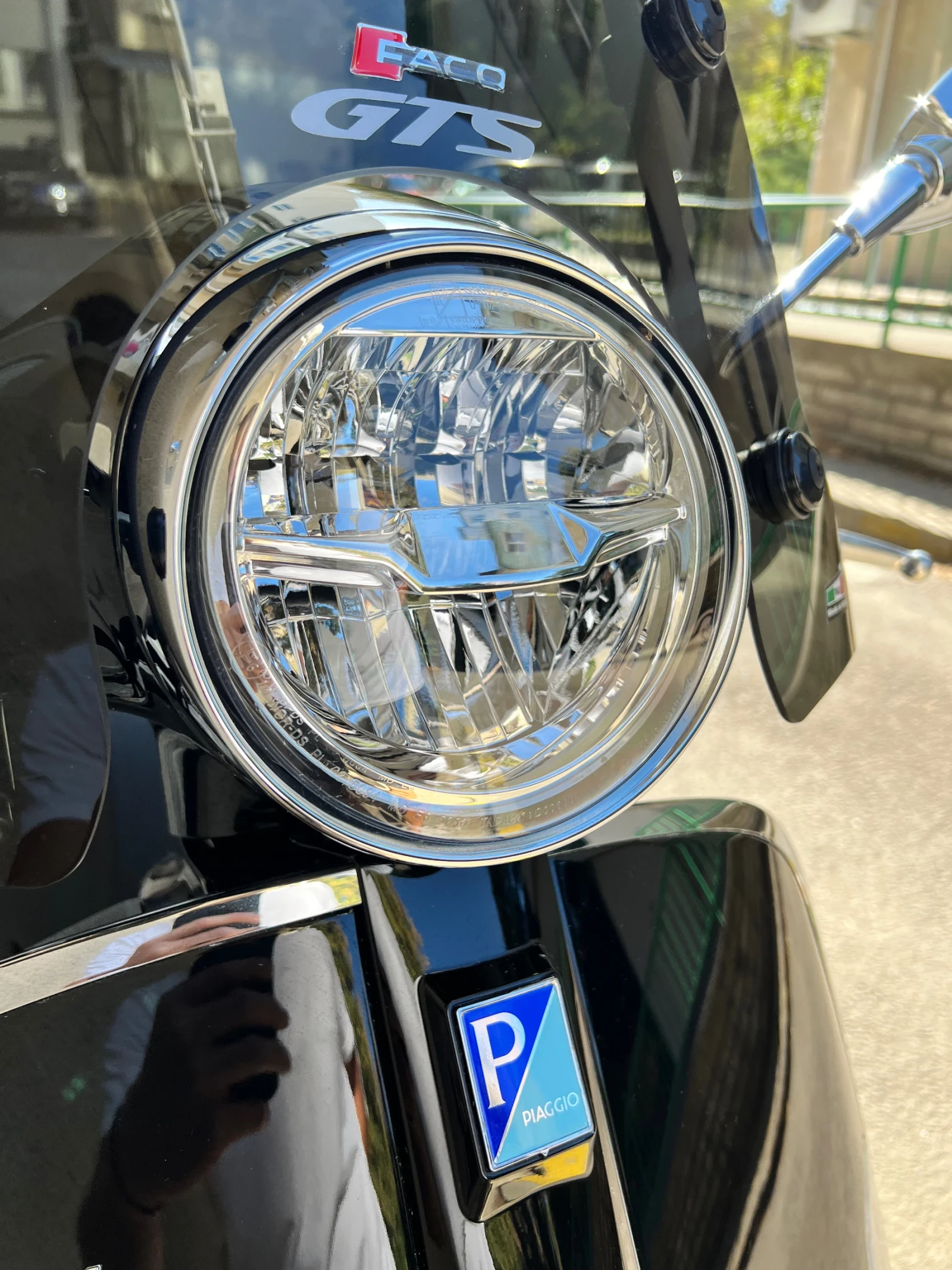Vespa GTS Super GTS 300 с Vespa куфар - изображение 6