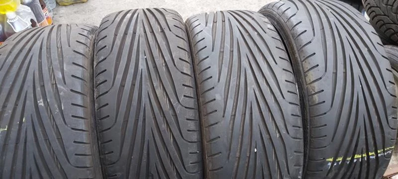 Гуми Летни 205/40R17, снимка 1 - Гуми и джанти - 30574891