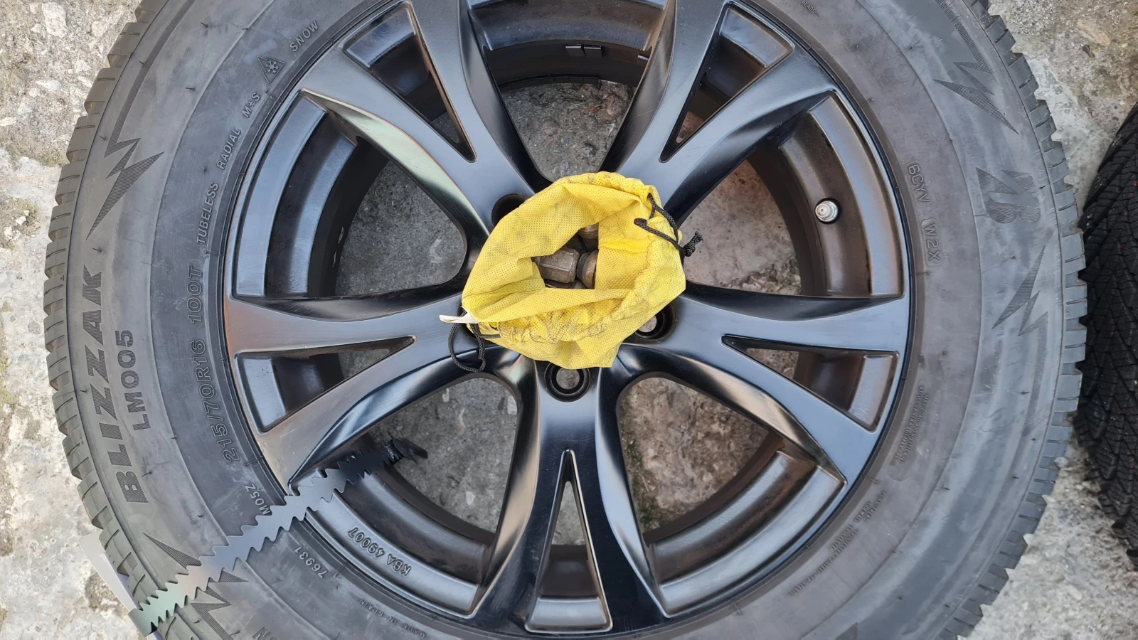 ���� � ������ 215/70R16 �� Hyundai IX35 | Mobile.bg � ����������� 5