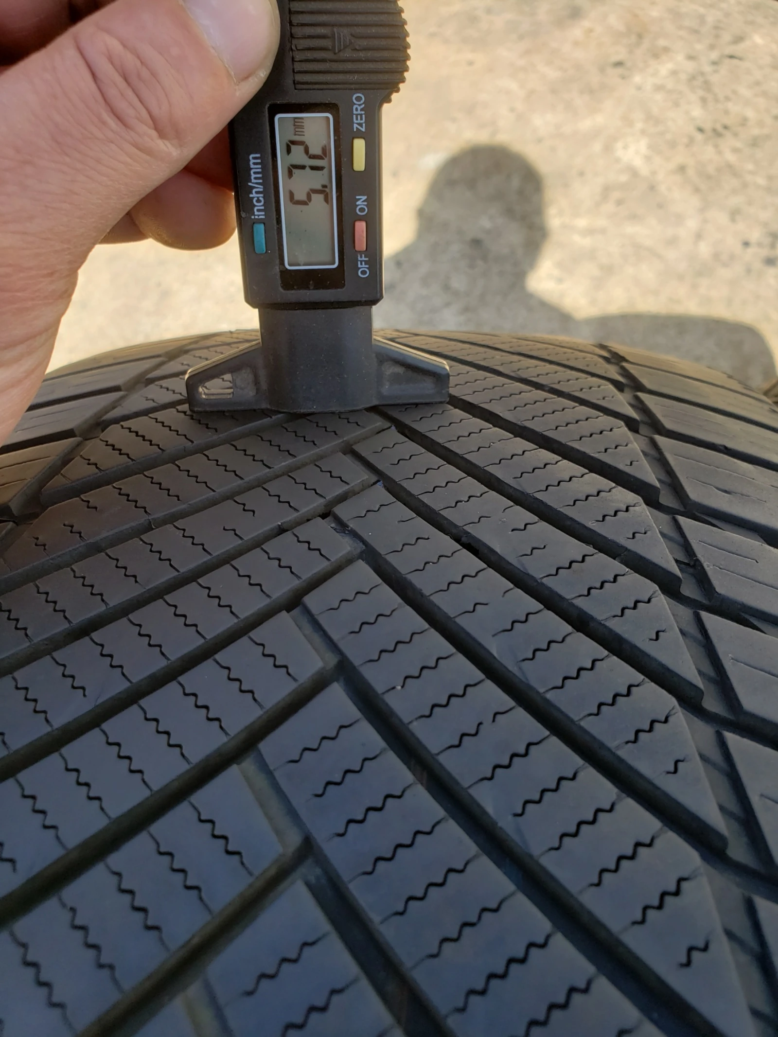 Гуми Всесезонни 255/45R20, снимка 9 - Гуми и джанти - 54333637