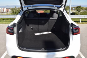Tesla Model Y Long Range Self Drive, снимка 13 - Автомобили и джипове - 38373094