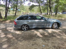 Mercedes-Benz C 320, снимка 10