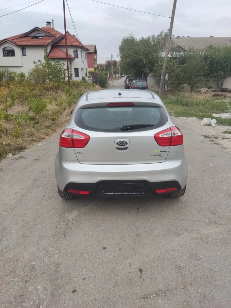 Kia Rio 1, 4i 6 скорости , снимка 5 - Автомобили и джипове - 47188684