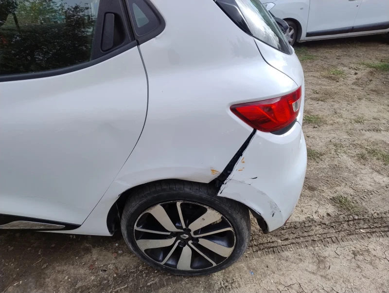 Renault Clio, снимка 7 - Автомобили и джипове - 47453306