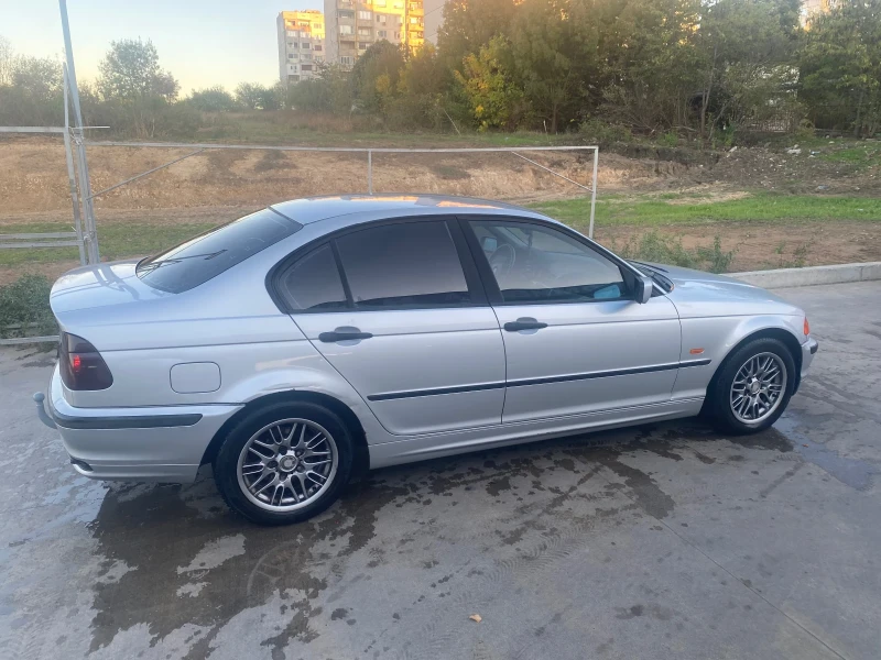 BMW 318 BMW 318i , снимка 3 - Автомобили и джипове - 48726031