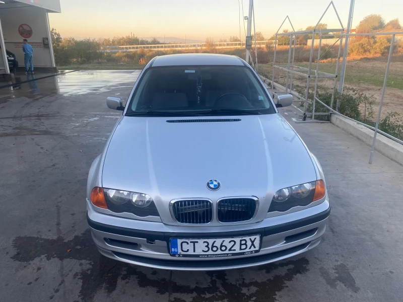 BMW 318 BMW 318i , снимка 2 - Автомобили и джипове - 48726031