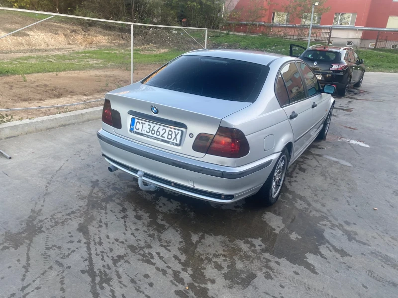 BMW 318 BMW 318i , снимка 4 - Автомобили и джипове - 48726031