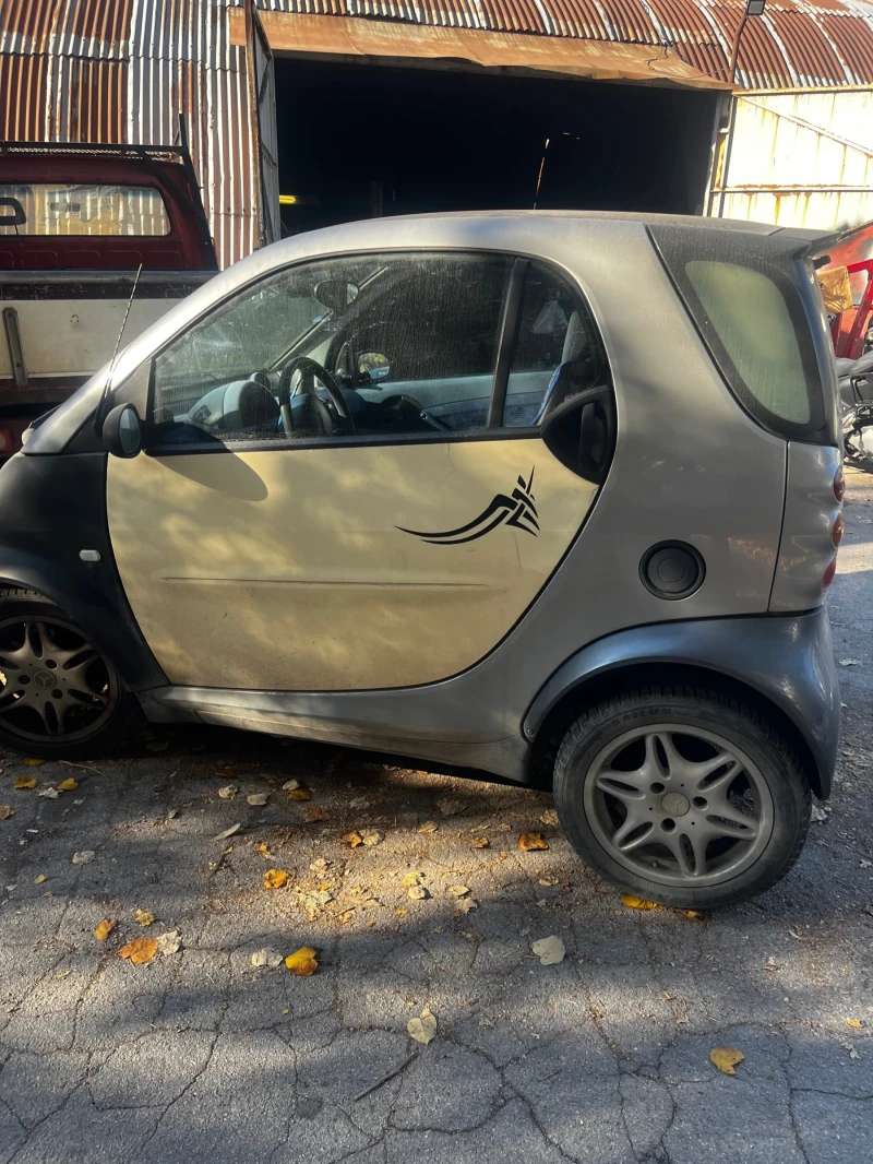 Smart Fortwo, снимка 3 - Автомобили и джипове - 48666922