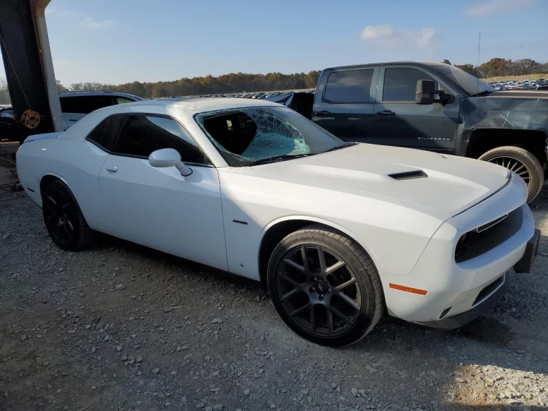 Dodge Challenger, снимка 4 - Автомобили и джипове - 48802353