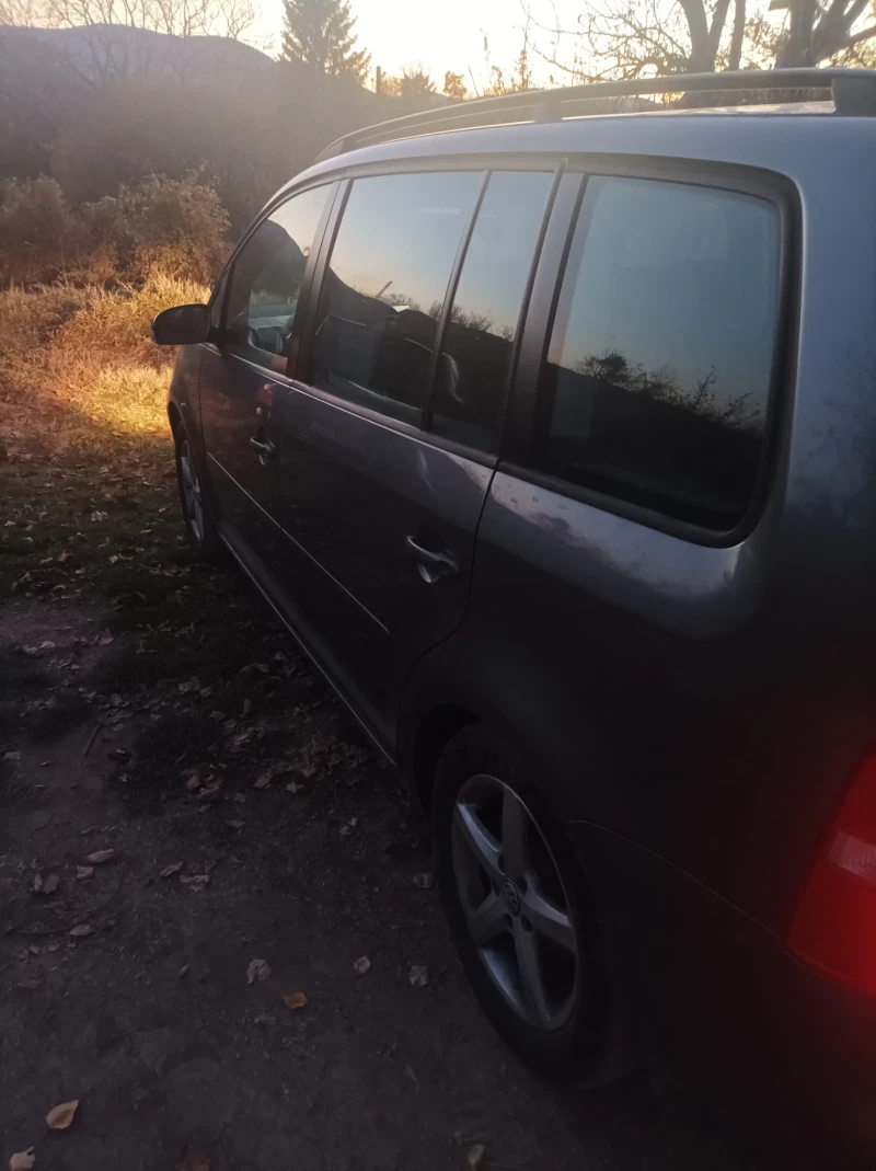 VW Touran Тouran, снимка 12 - Автомобили и джипове - 49455005