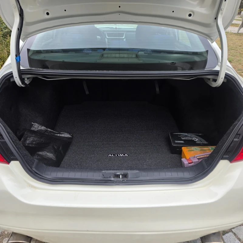 Nissan Altima 2.5L GAS, снимка 7 - Автомобили и джипове - 52250587