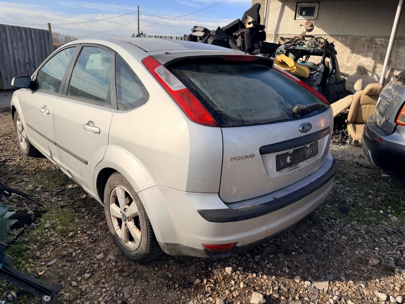 Ford Focus 1.6 16V , снимка 3 - Автомобили и джипове - 52823679