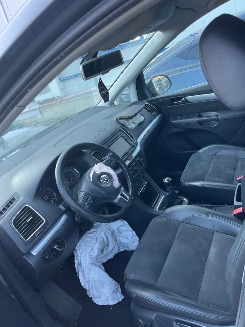 VW Sharan 2.0 TDI, снимка 7 - Автомобили и джипове - 53168662