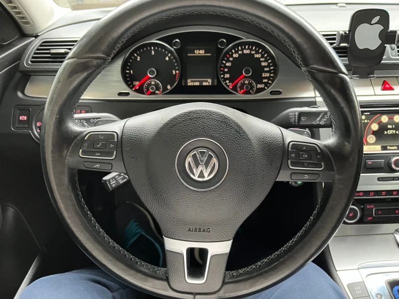 VW Passat 2.0 TDI Highline Facelift , снимка 13 - Автомобили и джипове - 53209972