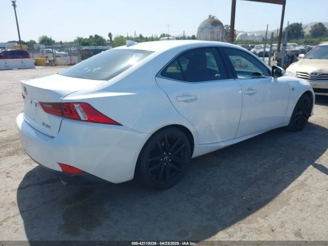 Lexus IS 250  - изображение 6