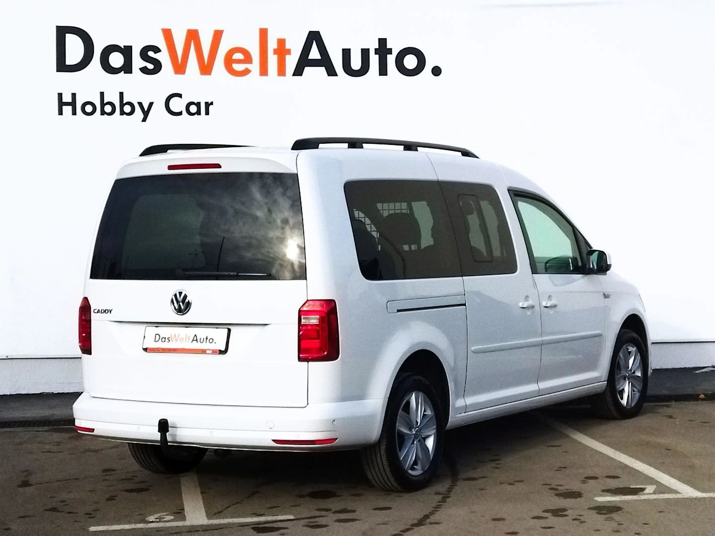 VW Caddy Maxi Kombi Comfortline 2.0 TDI EU6 - изображение 2