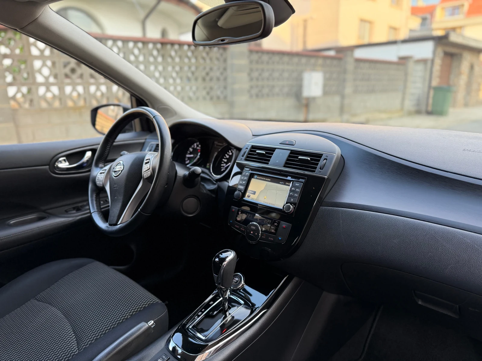 Nissan Pulsar NISSAN Pulsar 1.2 DIG-T / Swiss / Automatic - изображение 10