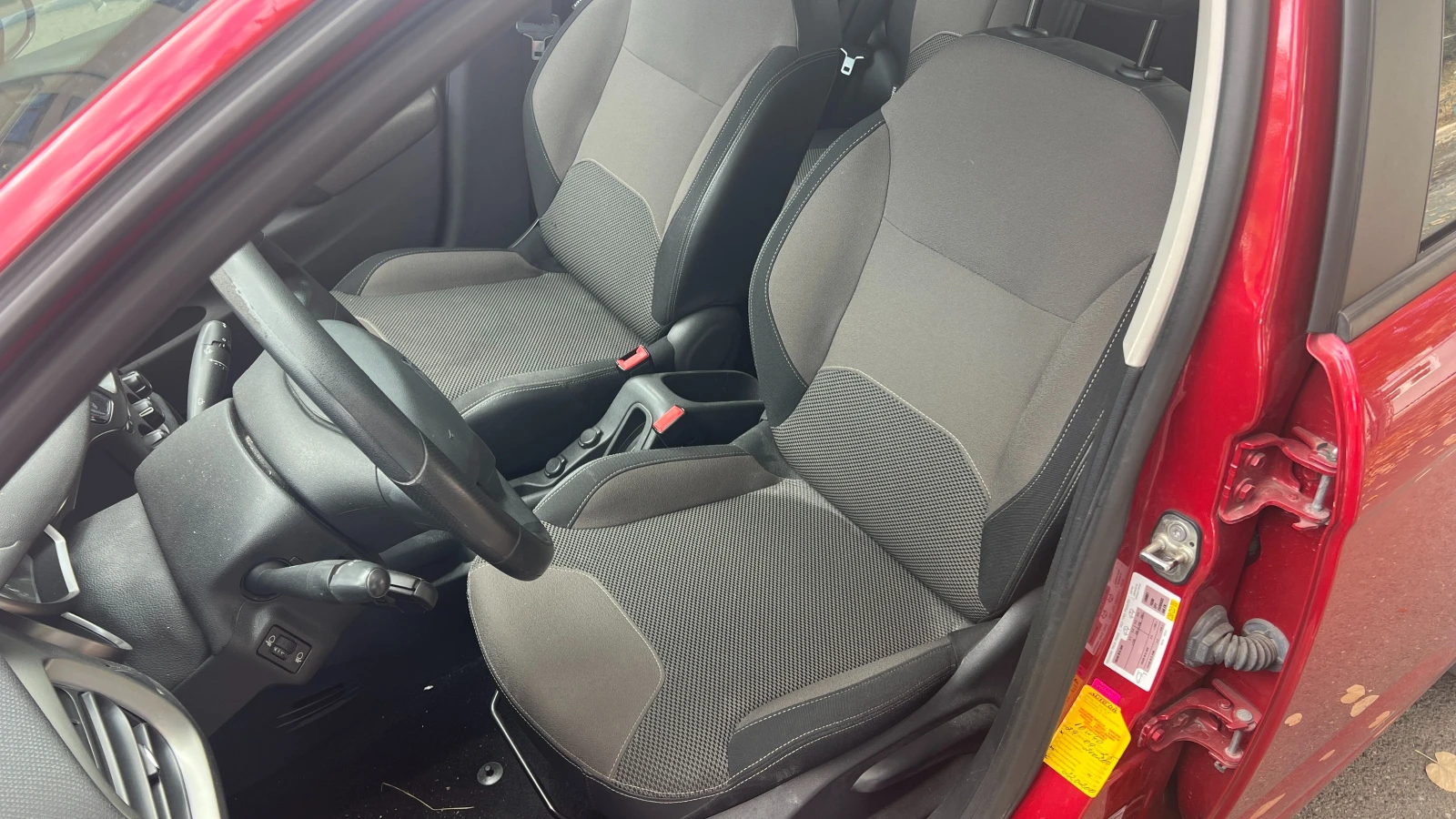 Citroen C3 1.2i - изображение 9