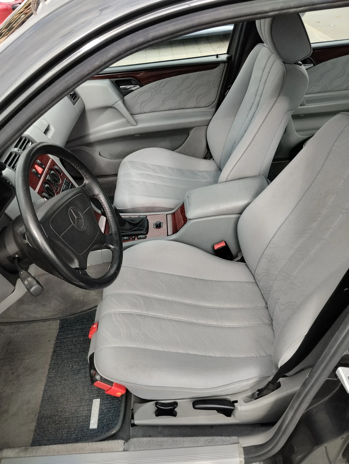 Mercedes-Benz E 200 Clasic | Mobile.bg   12