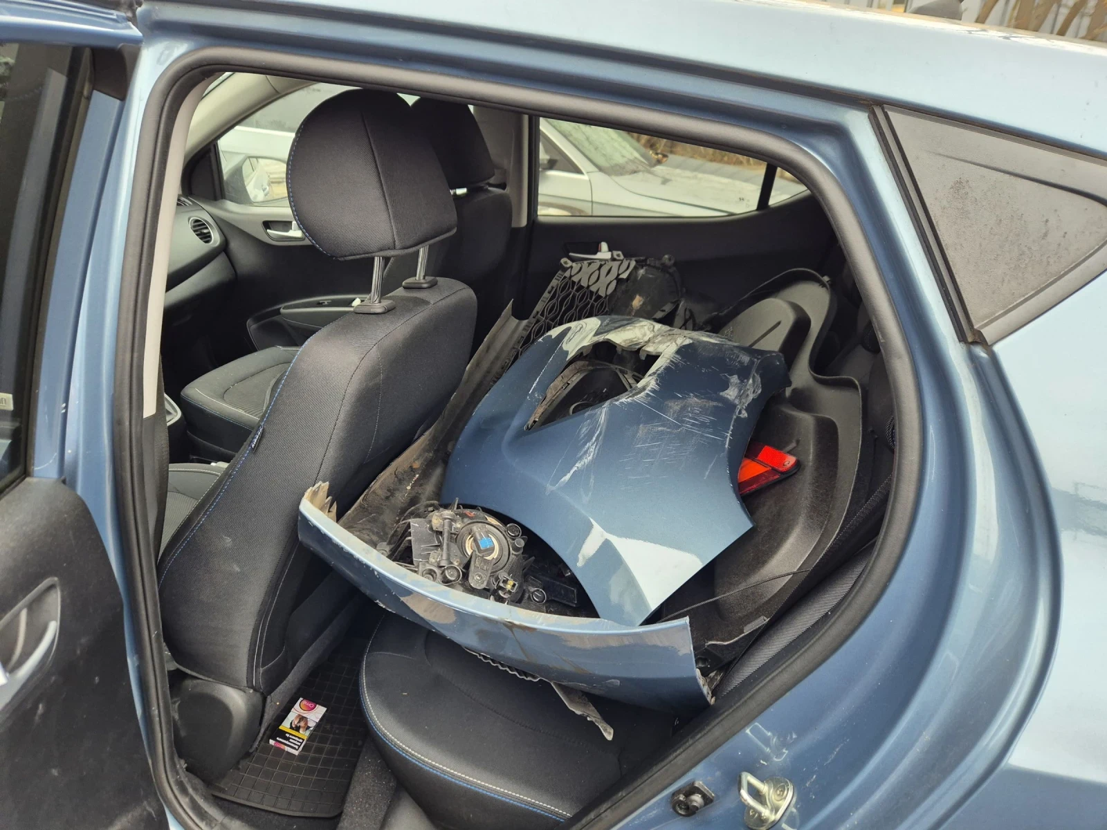 Hyundai I10 1000 - изображение 9