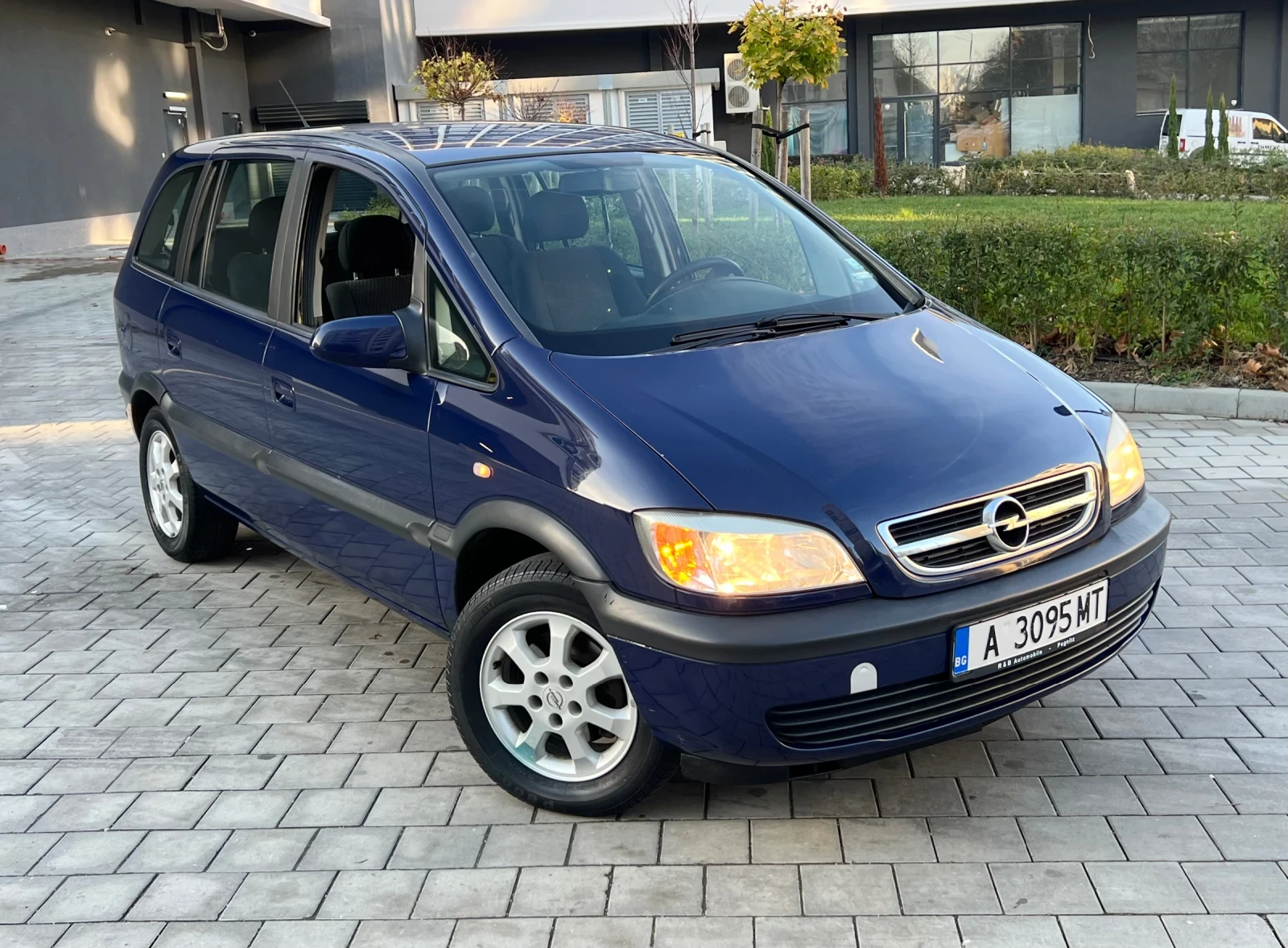 Opel Zafira 1.6 2006г 6+ 1 - изображение 3