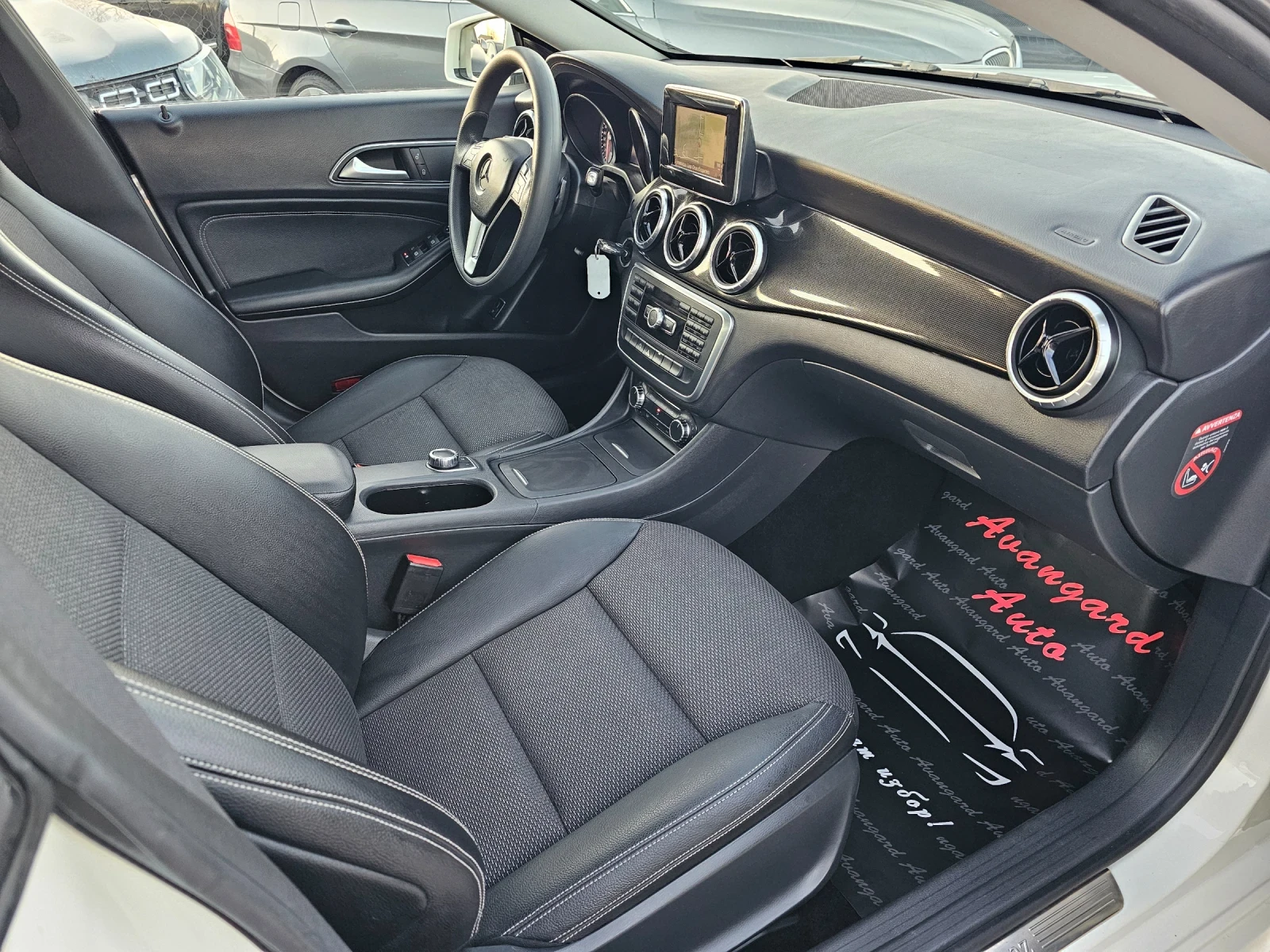 Mercedes-Benz CLA 180 CDI, Автоматик , снимка 9 - Автомобили и джипове - 53749079