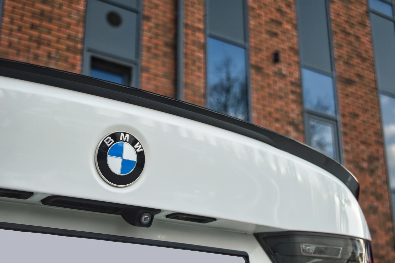 BMW 320 D M-Pack, снимка 7 - Автомобили и джипове - 53877315