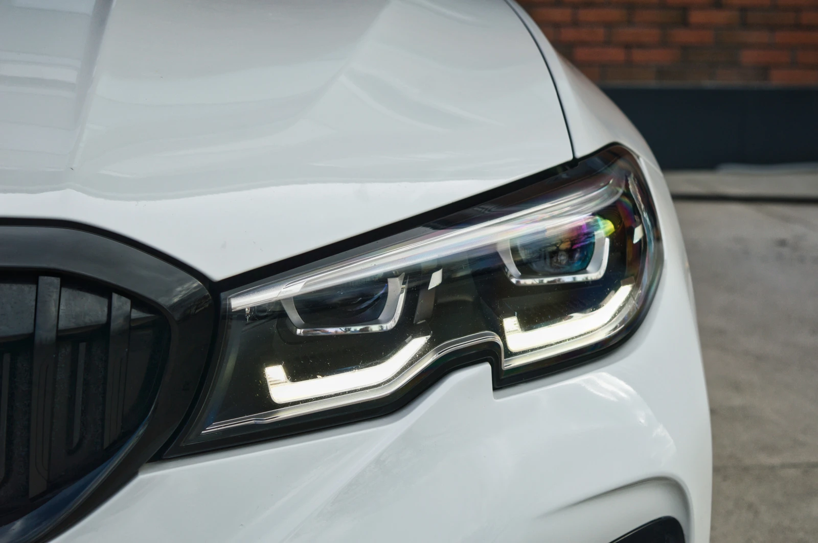 BMW 320 D M-Pack, снимка 8 - Автомобили и джипове - 53877315