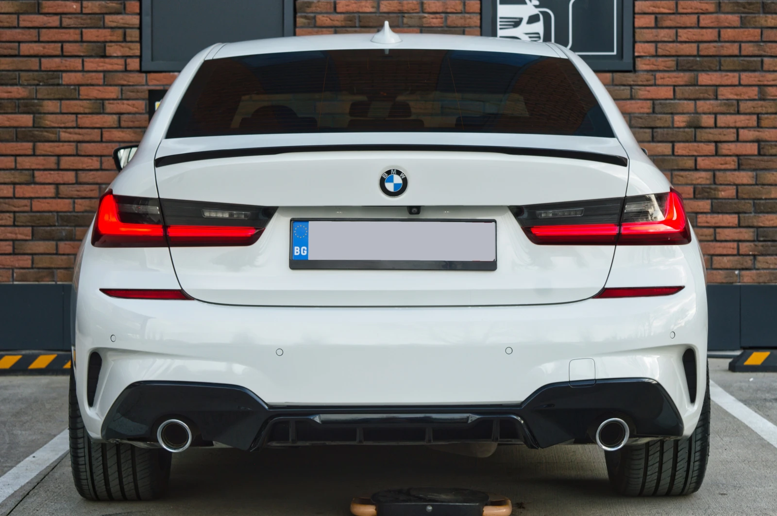 BMW 320 D M-Pack, снимка 5 - Автомобили и джипове - 53877315