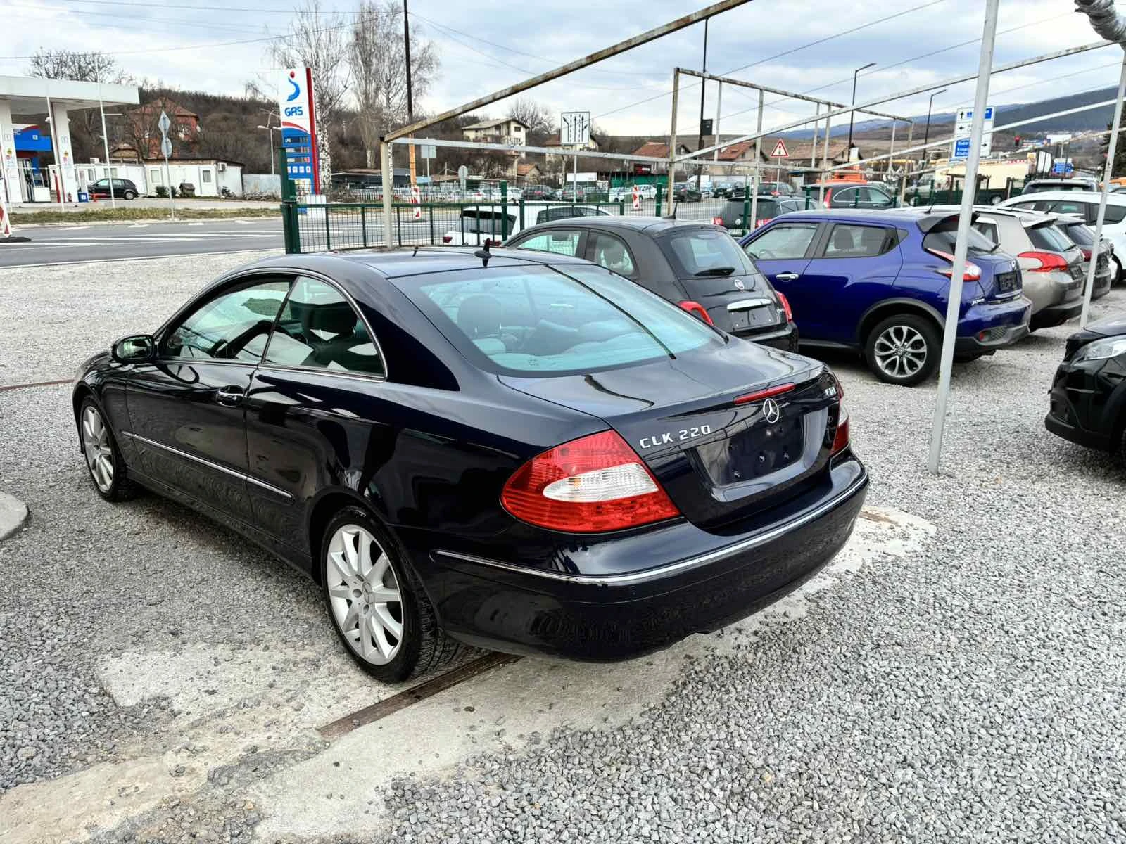 Mercedes-Benz CLK 220CDI УНИКАТ, снимка 5 - Автомобили и джипове - 53926302