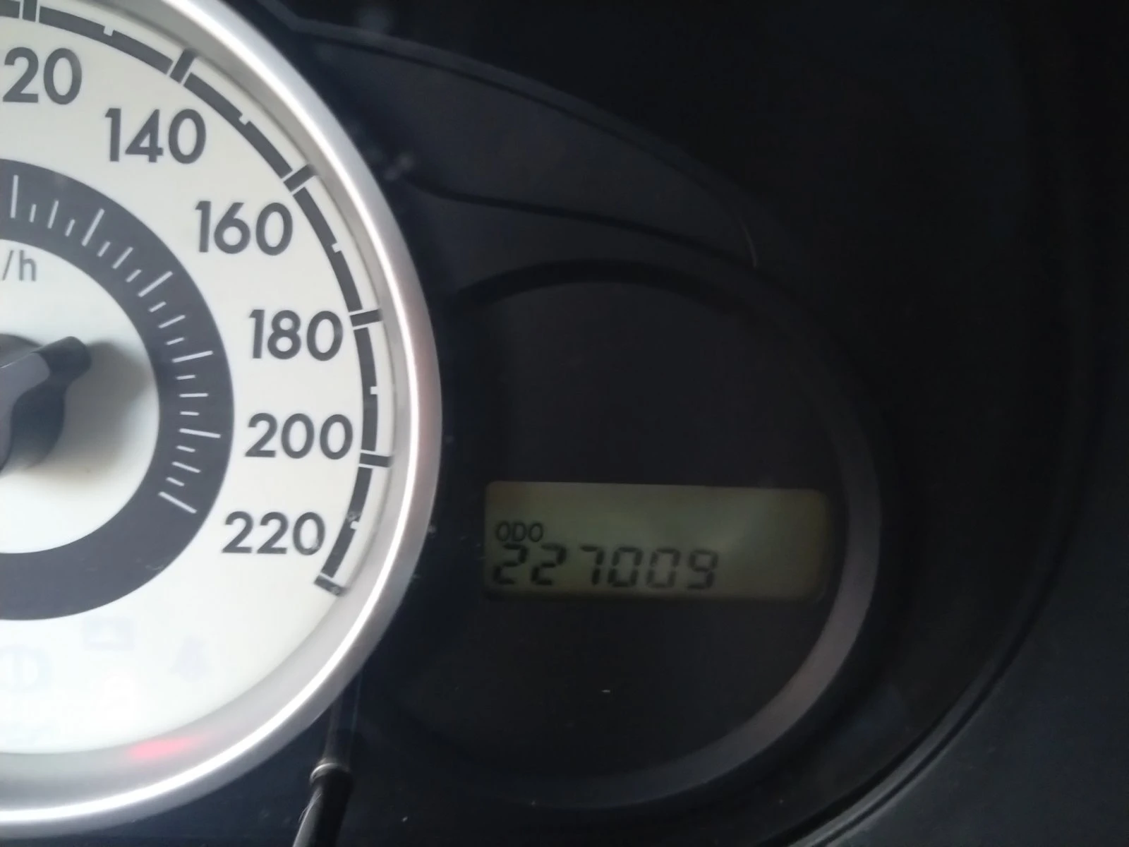 Mazda 2 1, 4 - ГАЗ/Бензин, снимка 12 - Автомобили и джипове - 54114350