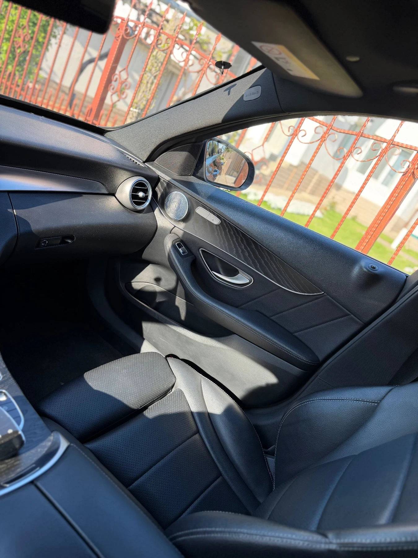 Mercedes-Benz C 220 АМГ Пакет, снимка 13 - Автомобили и джипове - 54384611