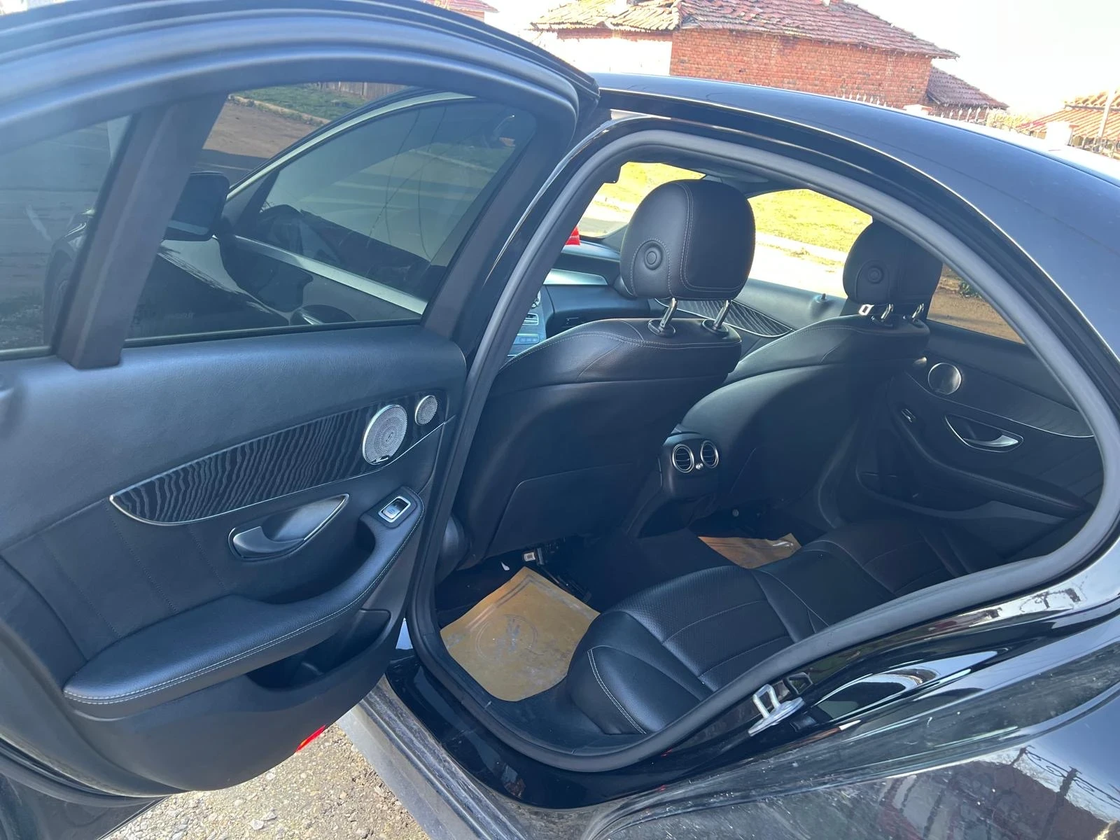 Mercedes-Benz C 220 АМГ Пакет, снимка 10 - Автомобили и джипове - 54222230