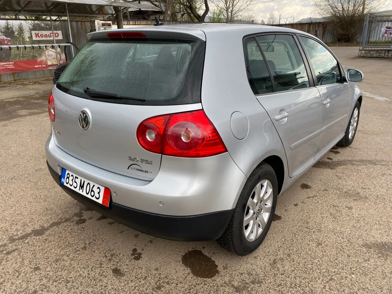 VW Golf АВТОМАТИК, СЕРВИЗНА ИСТОРИЯ, ОБСЛУЖЕН, НОВИ ГУМИ, снимка 6 - Автомобили и джипове - 54242098