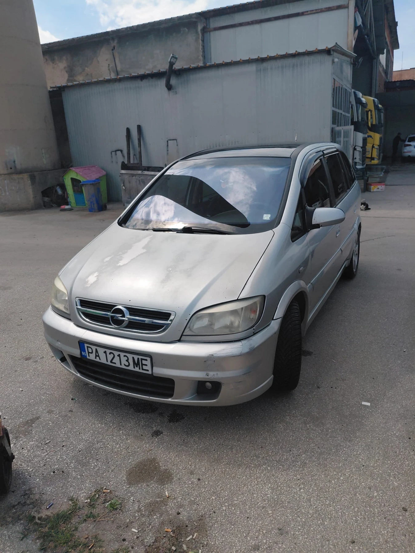 Opel Zafira 2.2