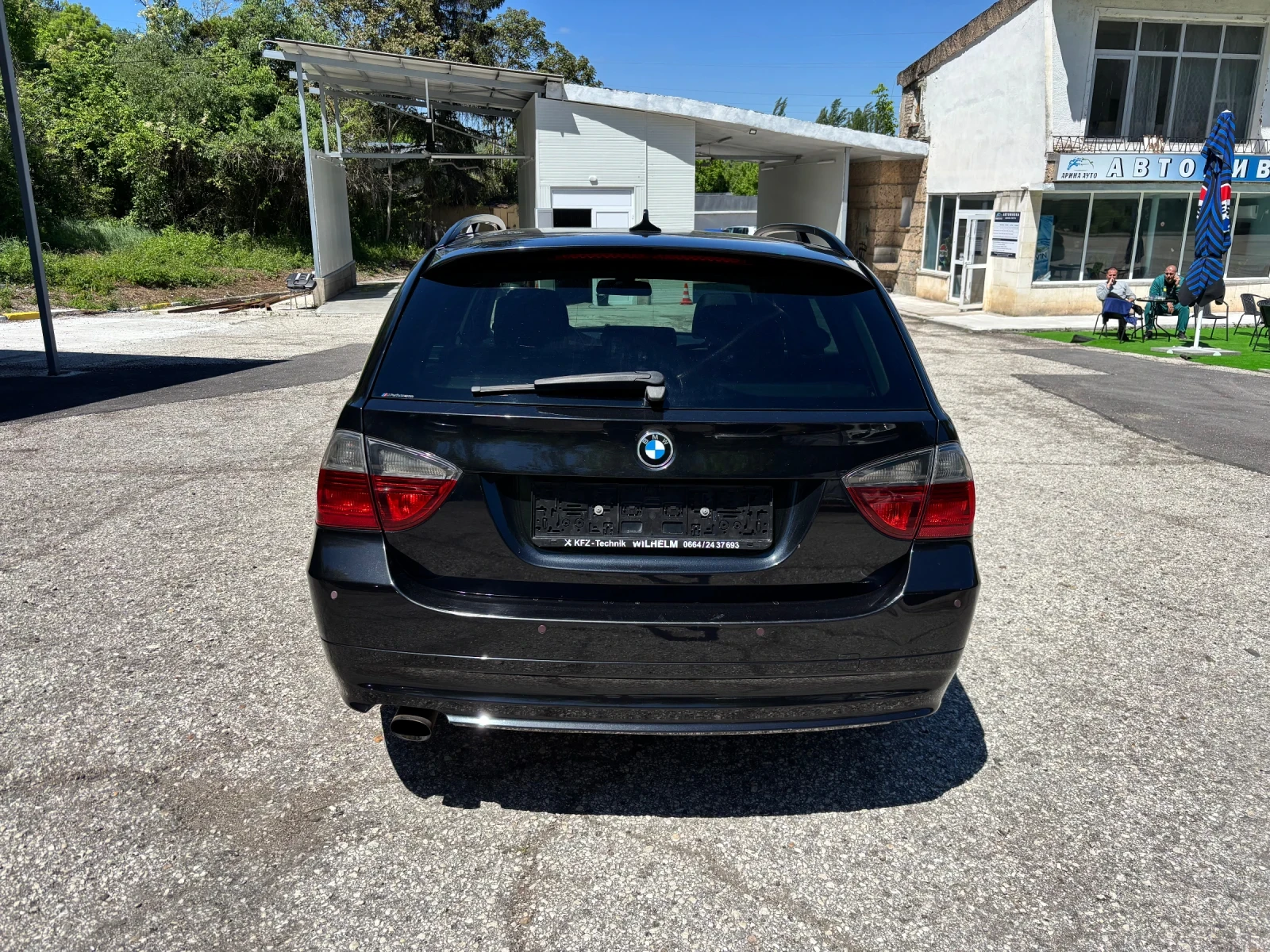 BMW 320, снимка 6 - Автомобили и джипове - 54613279