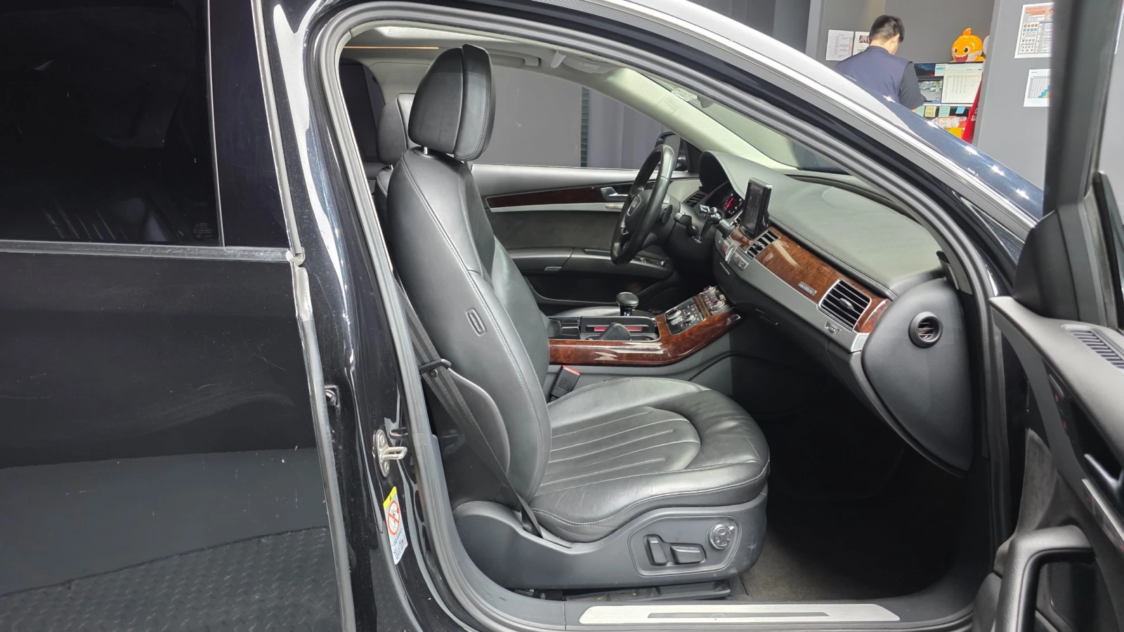 Audi A8 3.0 * TDI* Quattro* D4* Navi* Camera, снимка 12 - Автомобили и джипове - 55261460