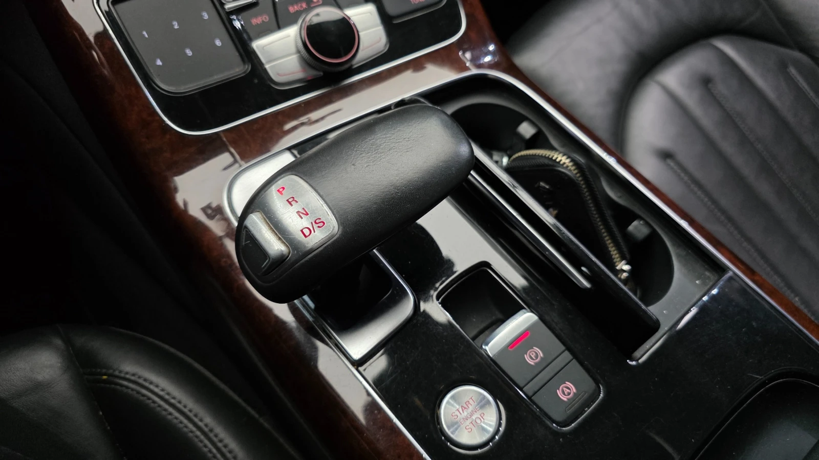 Audi A8 3.0 * TDI* Quattro* D4* Navi* Camera, снимка 10 - Автомобили и джипове - 55261460