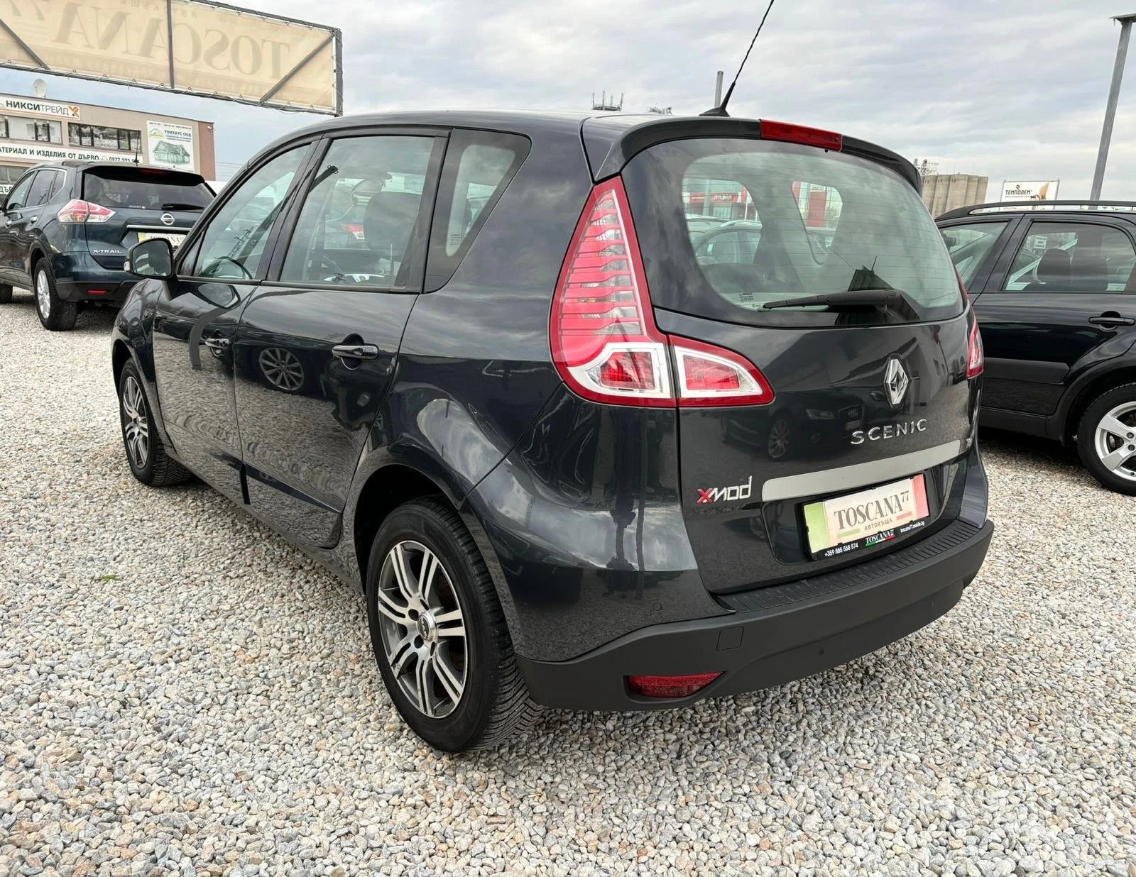 Renault Scenic 1.4i* x-Mod* Навигация* Сервизна История* Камера, снимка 3 - Автомобили и джипове - 55499429