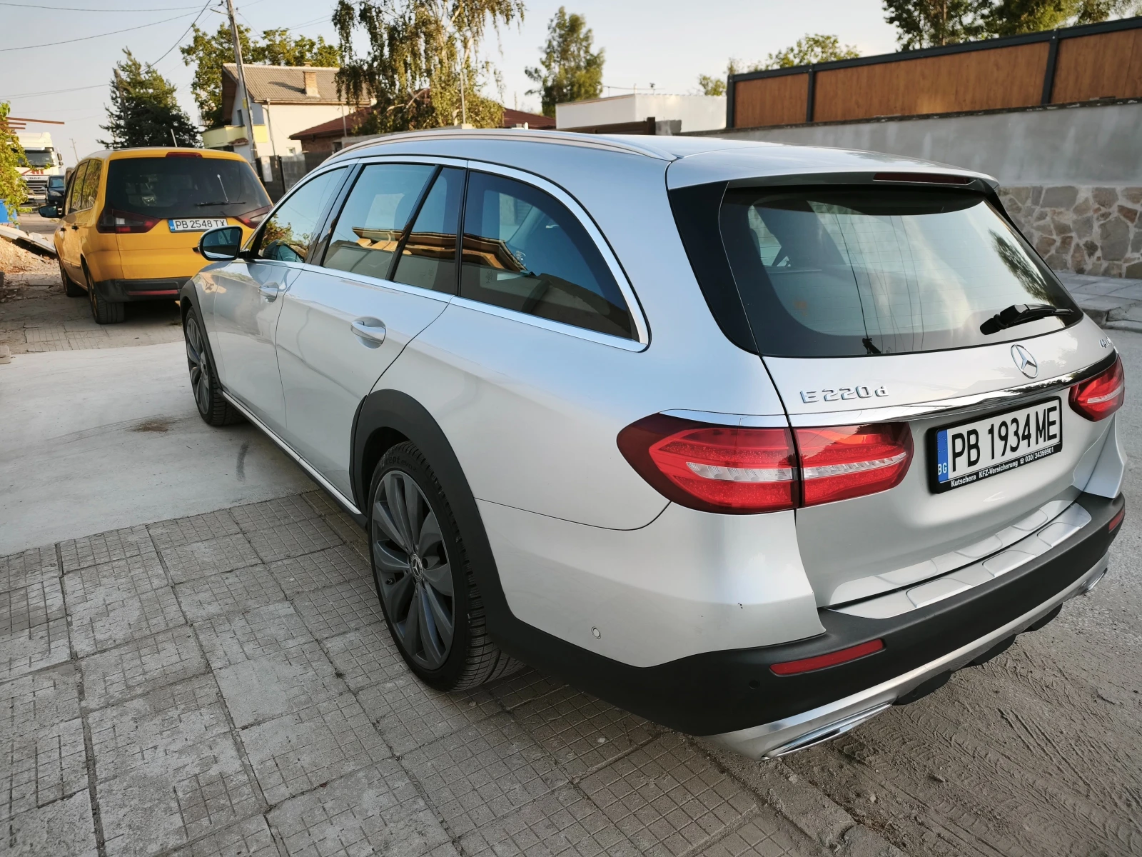 Mercedes-Benz E 220 All Terrain, снимка 3 - Автомобили и джипове - 55972802