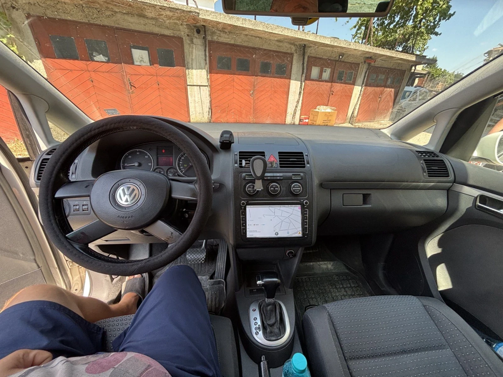 VW Touran 2.0 TDI, снимка 5 - Автомобили и джипове - 56235269