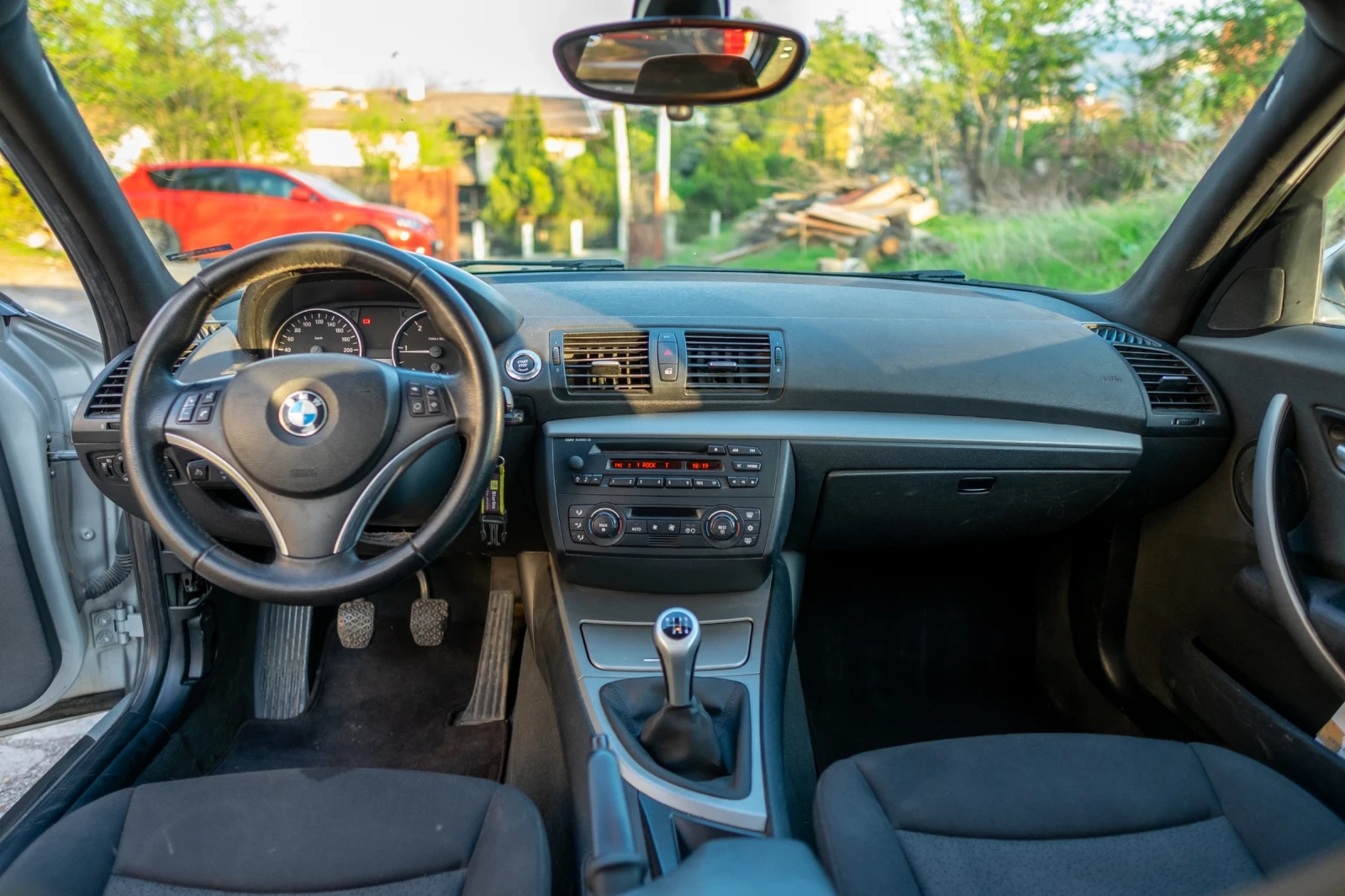 BMW 118, снимка 8 - Автомобили и джипове - 56525076