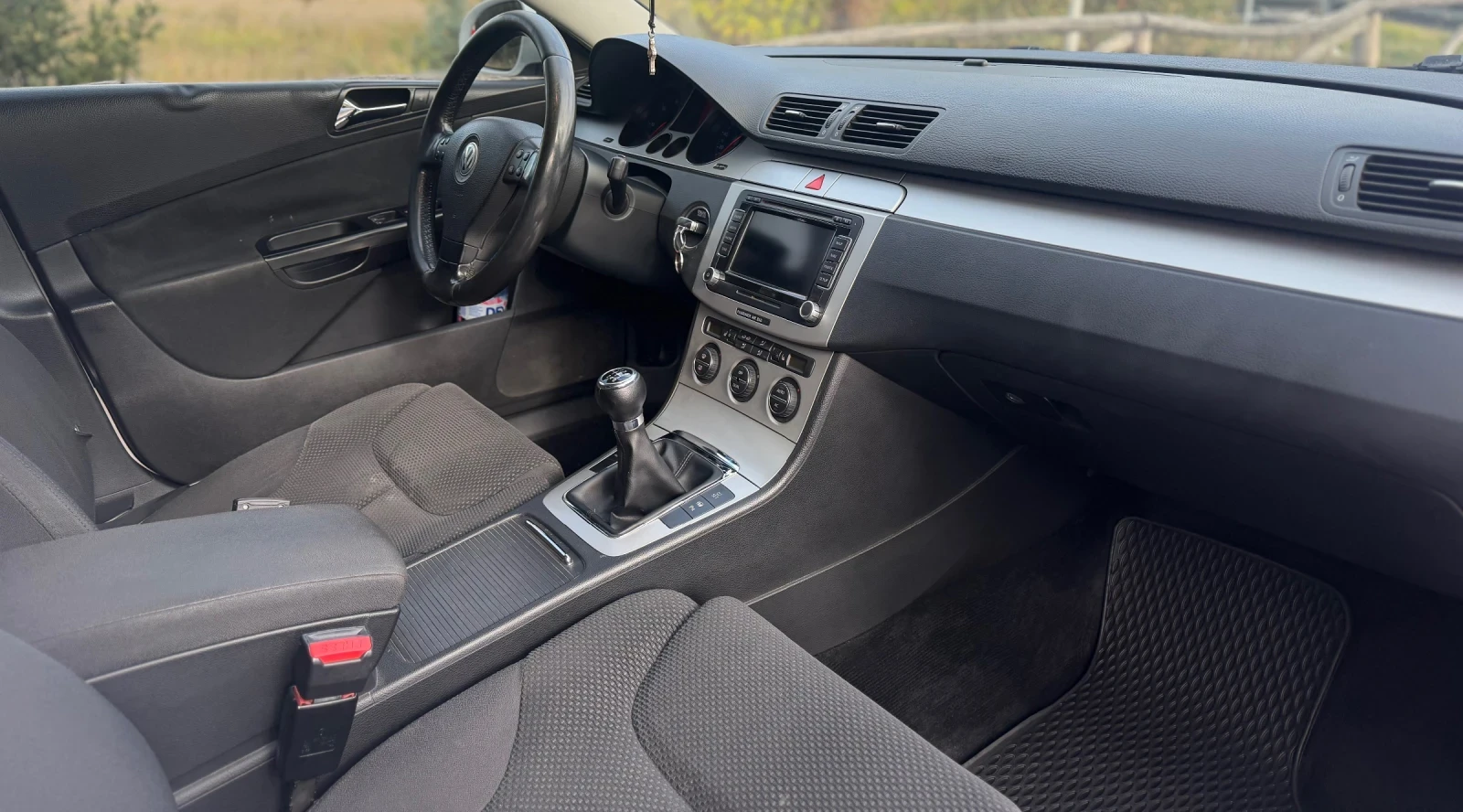 VW Passat, снимка 11 - Автомобили и джипове - 56706949